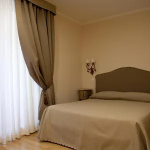 Residenza Dei Gracchi ** Roma