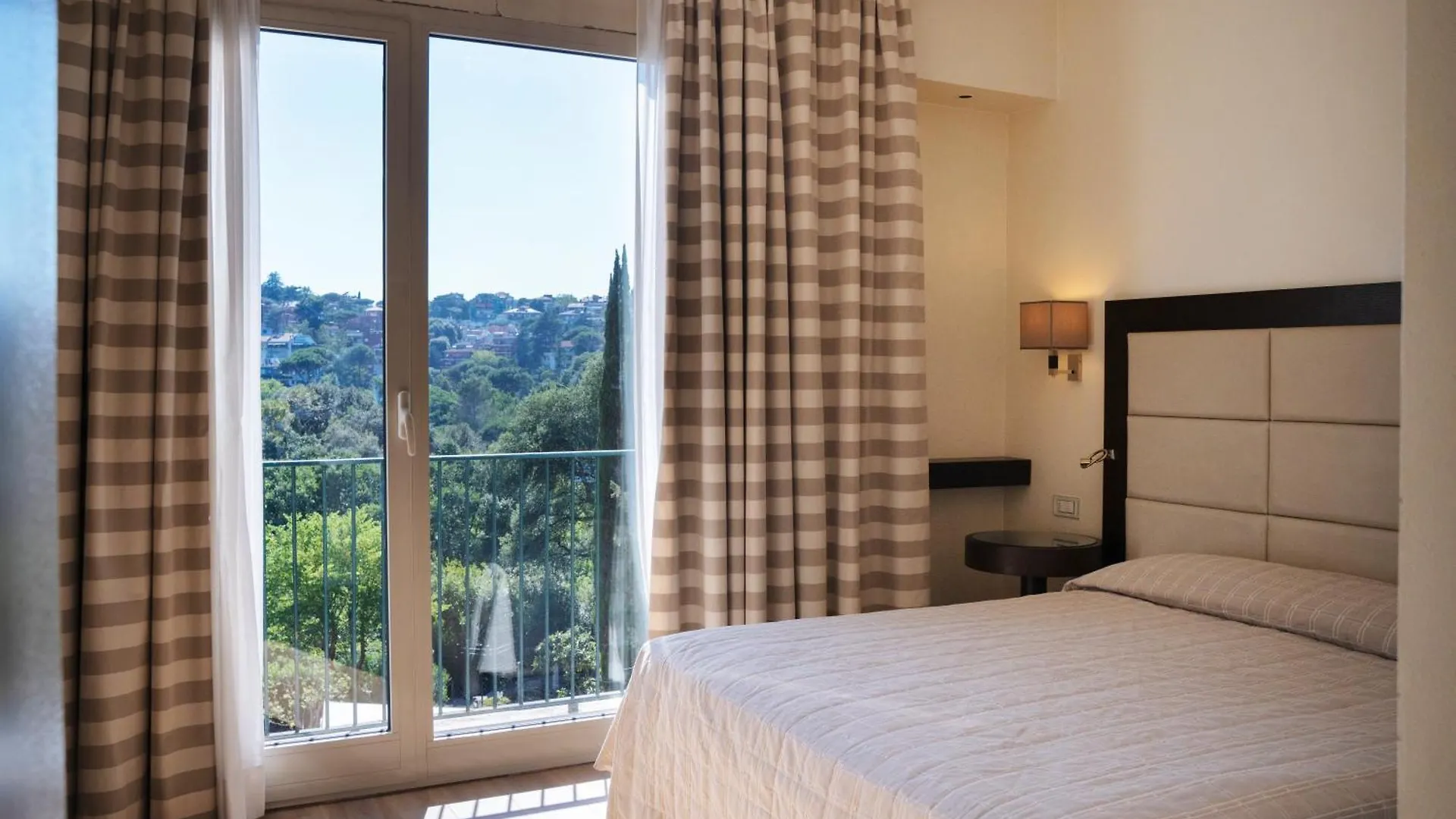 Hotel Villa Maria Regina Rom 4*,
